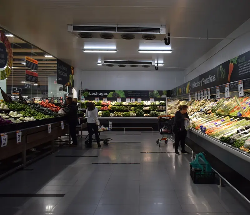 Visual merchandising and background music: the sensory formula that drives sales