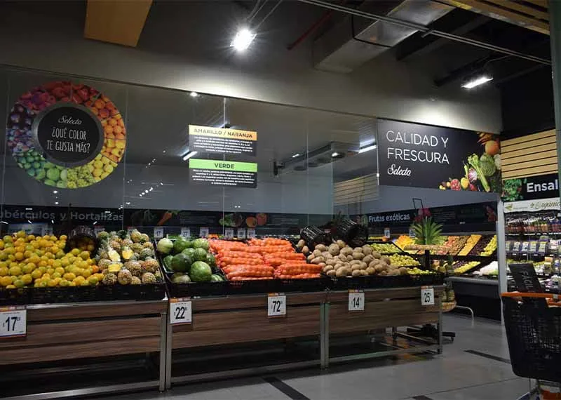End-to-end store decoration